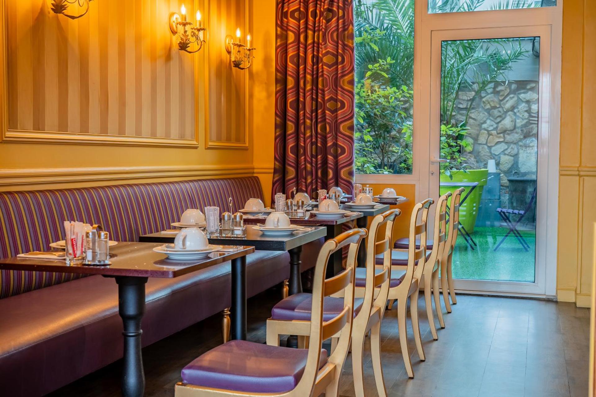 Hotel de L'Empereur by Malone