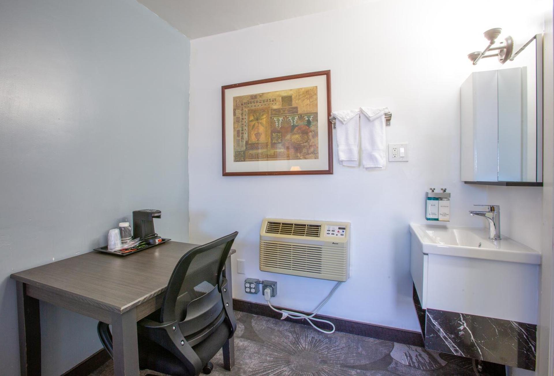 Coffee/tea facilities