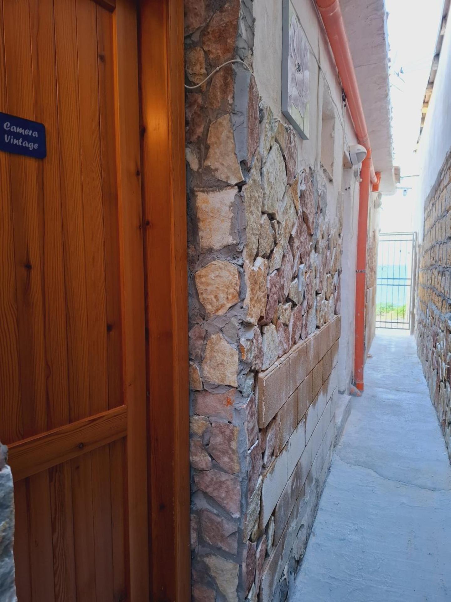 LA TERRAZZA SUL MARE camera vicino aereoporto&mare SICILIAN VINTAGE STYLE SEASIDE ROOM