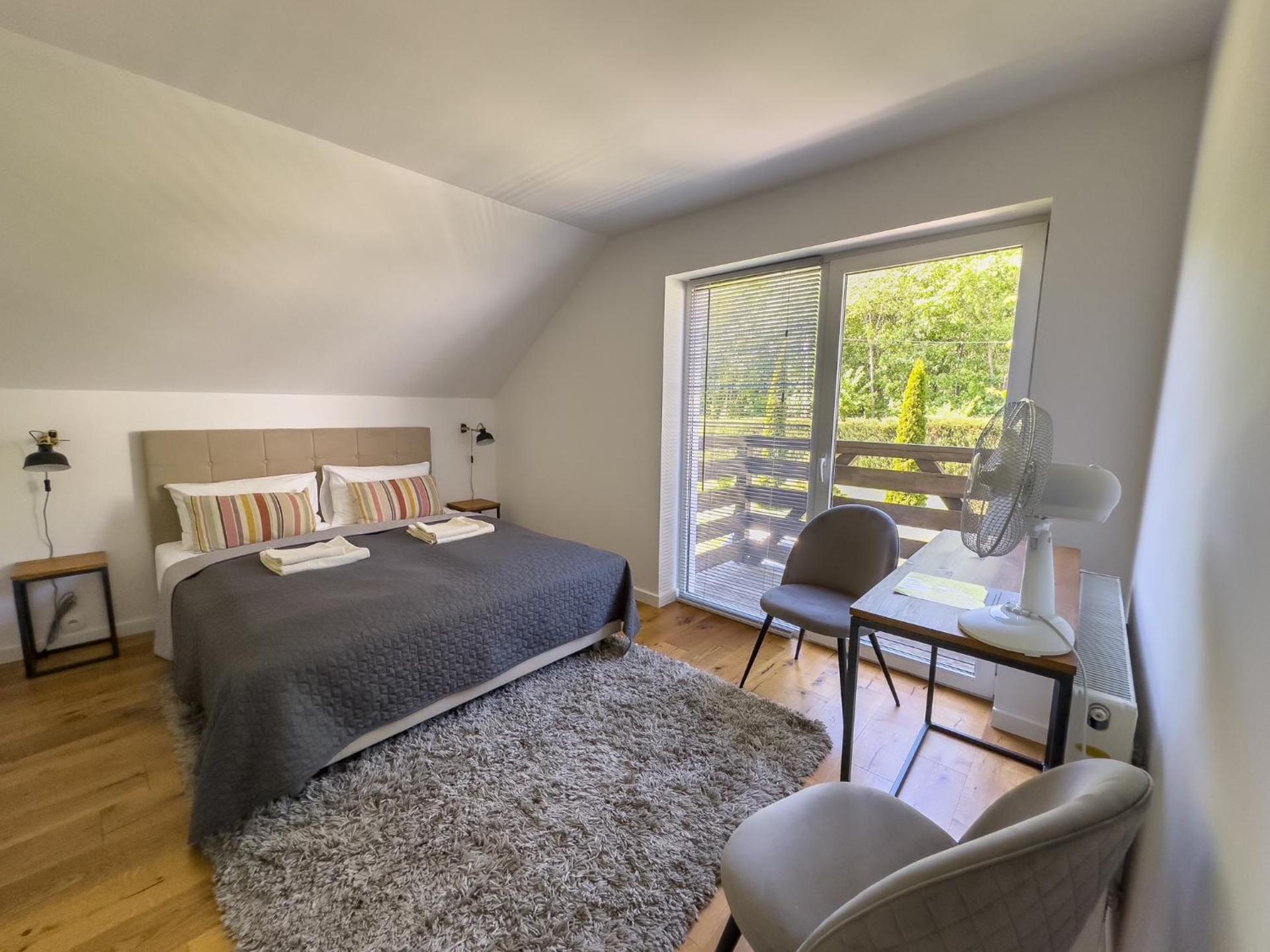 Apartment with Garden View