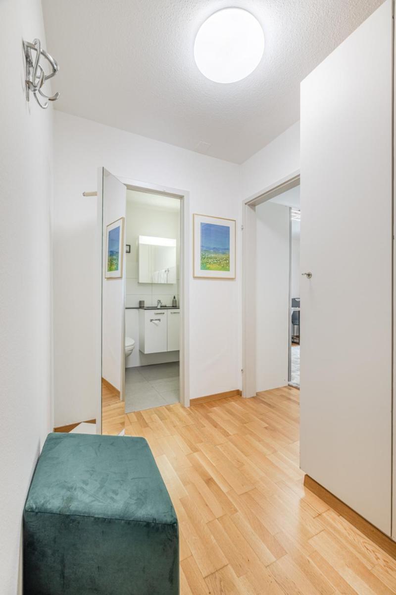 One-Bedroom Apartment with Balcony