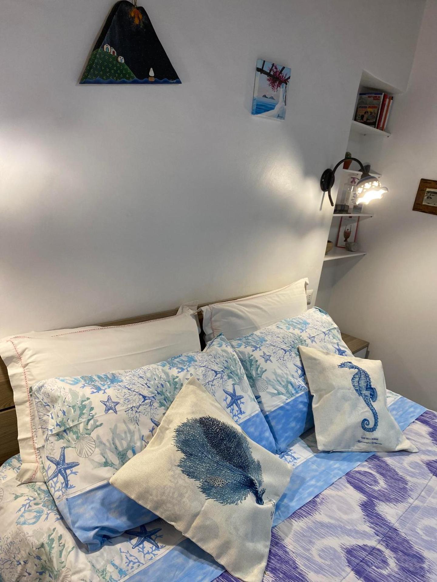 Lipari Centro Storico 5 mins from port Casa Celeste