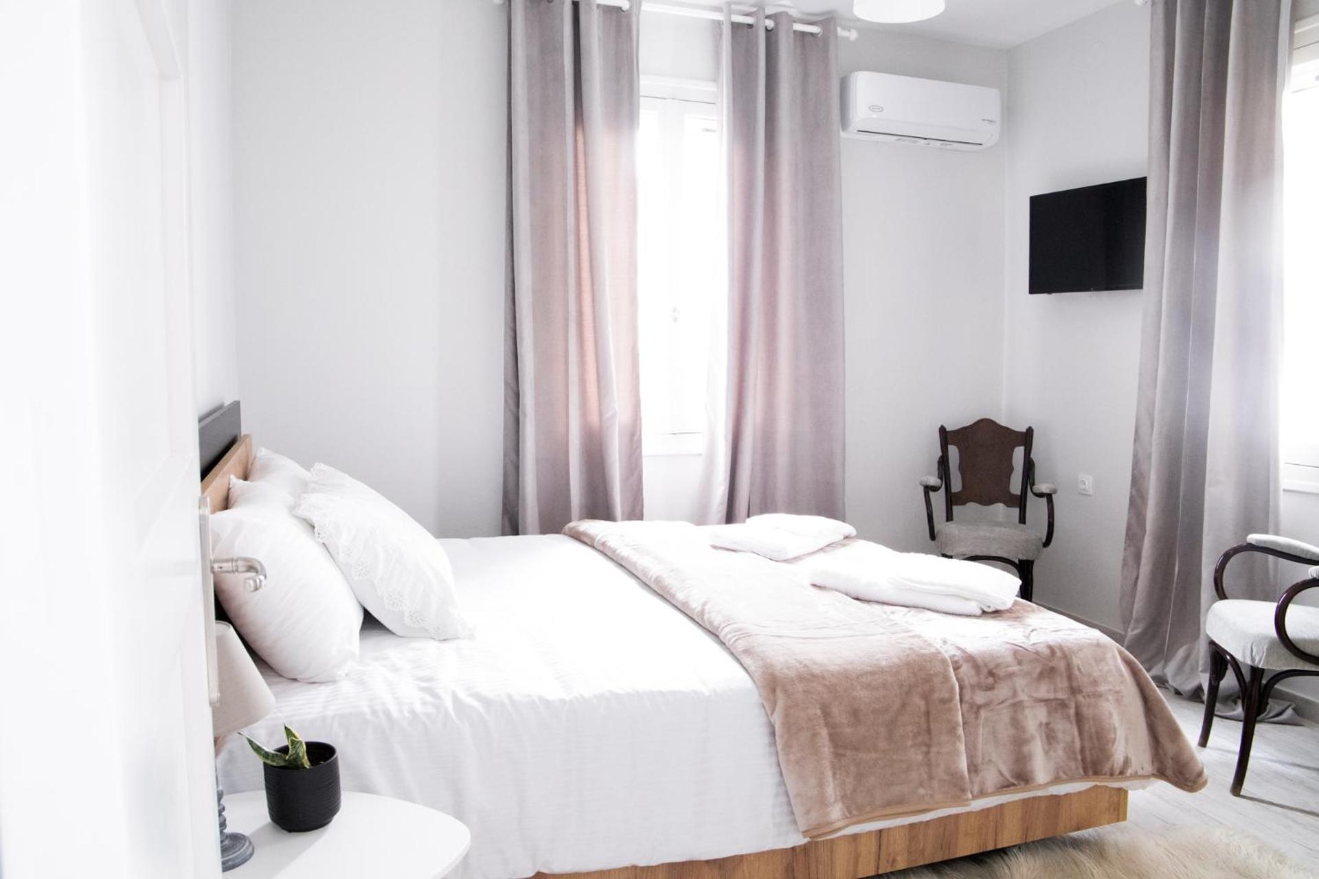 Orsiida deluxe garden house & superior garden apartment Agria