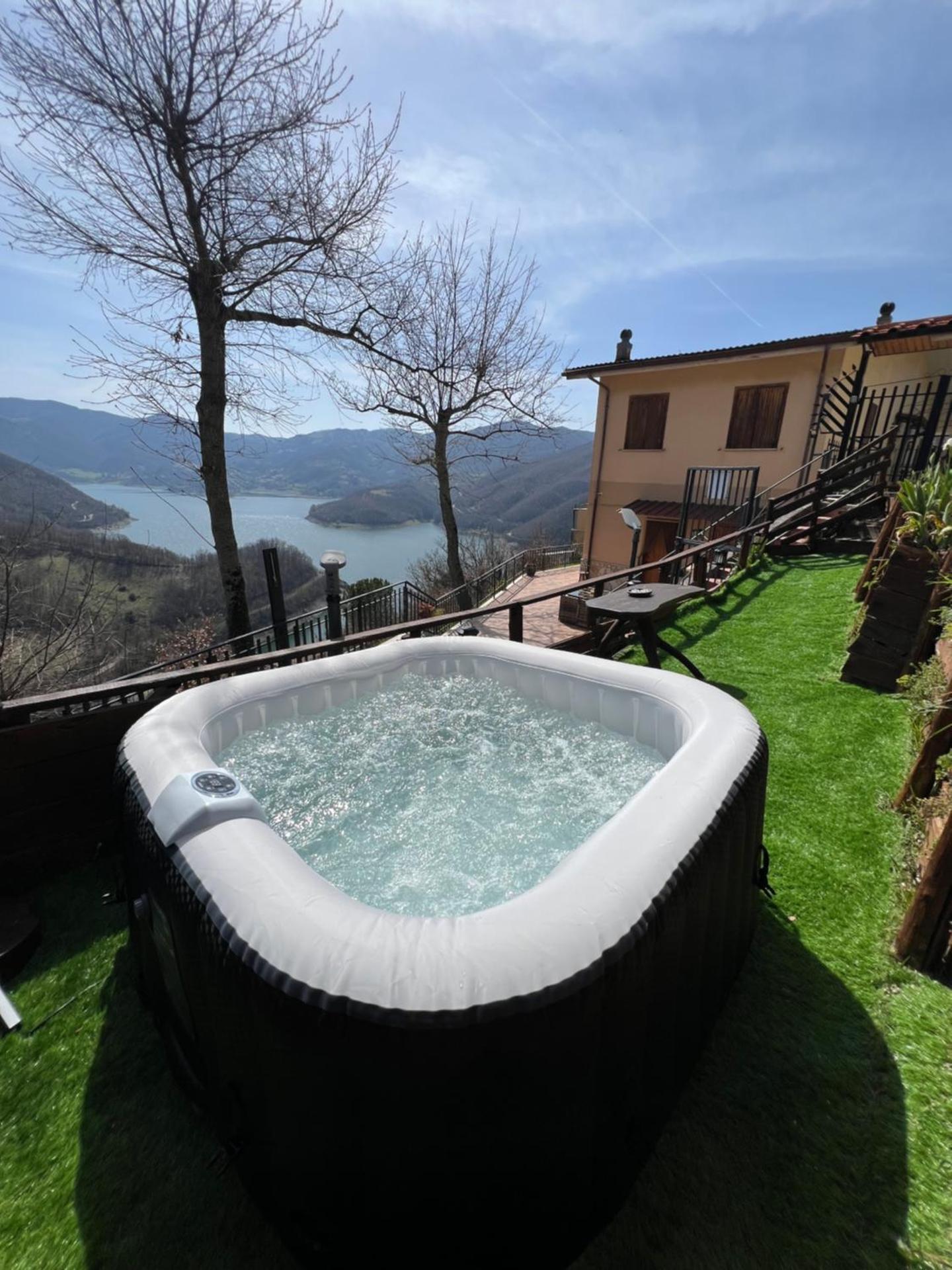 Ma. De House Lago del Turano