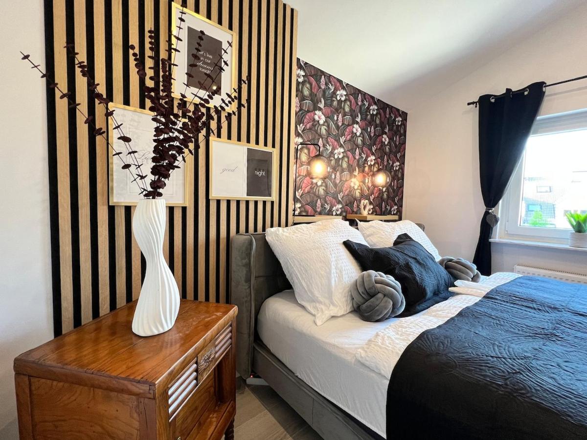 Feldberg Design Apart