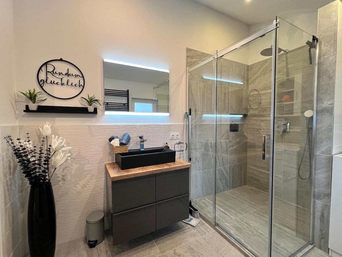 Feldberg Design Apart