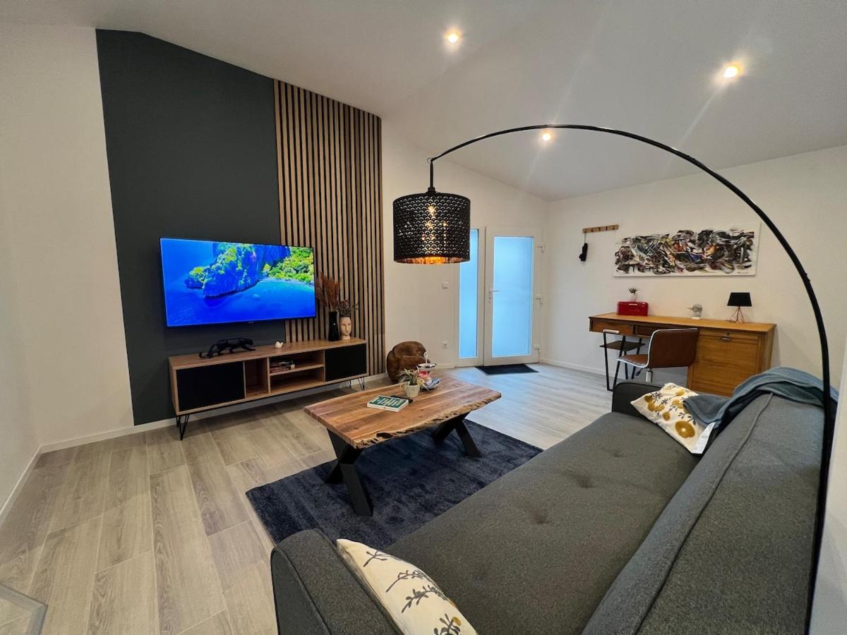 Feldberg Design Apart