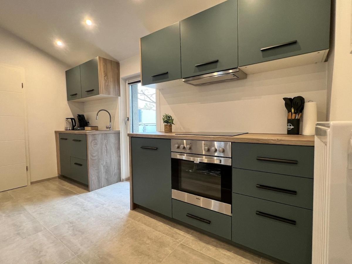 Feldberg Design Apart