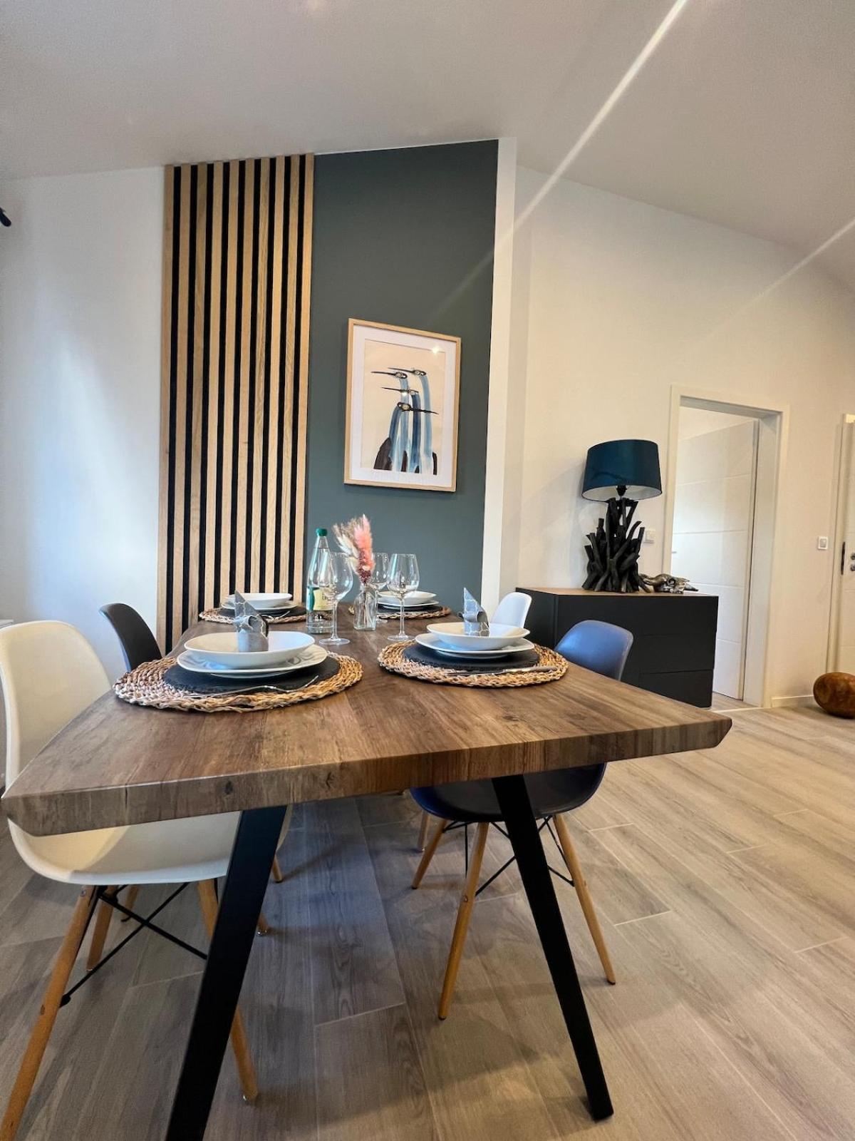 Feldberg Design Apart