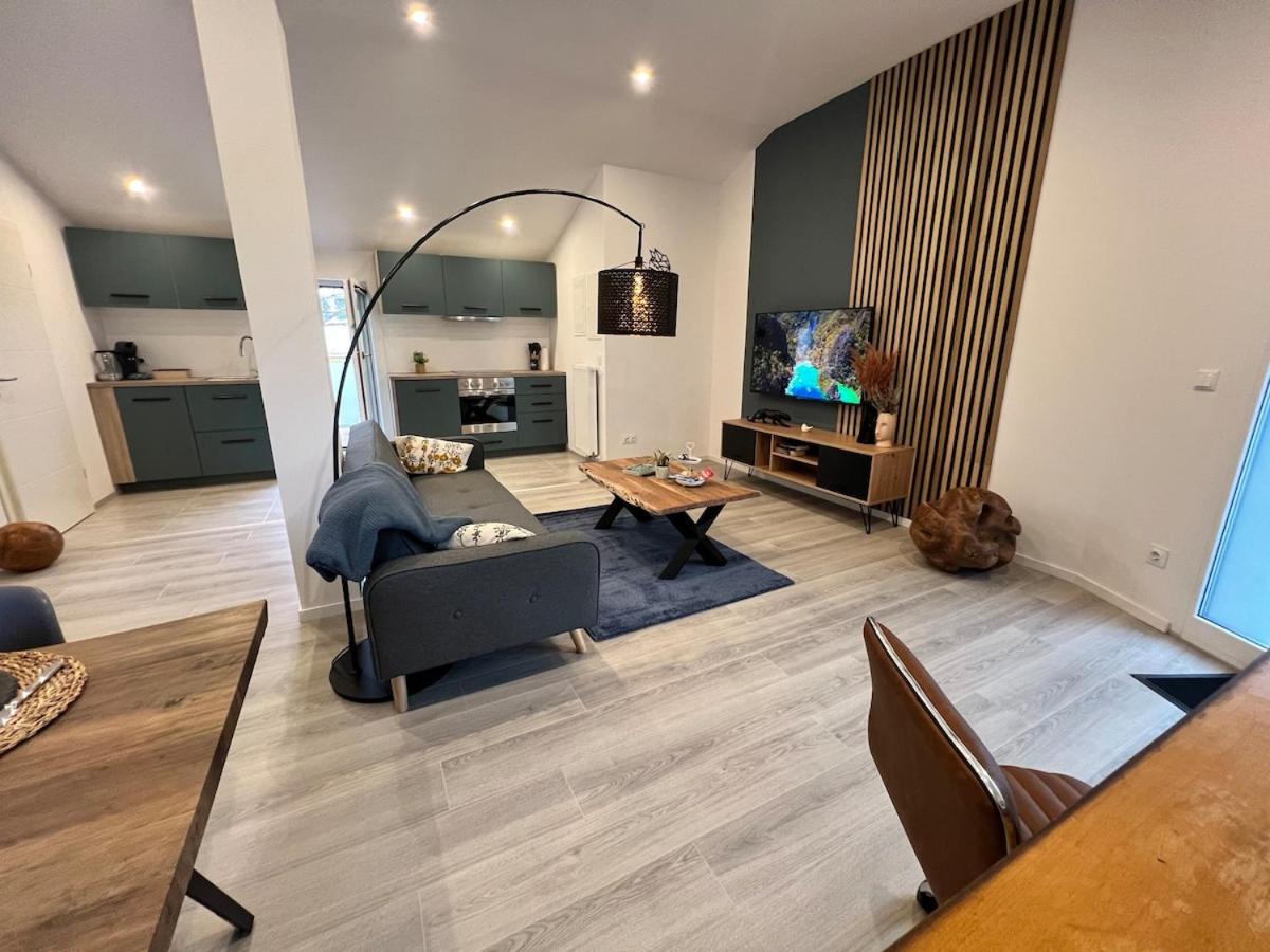 Feldberg Design Apart