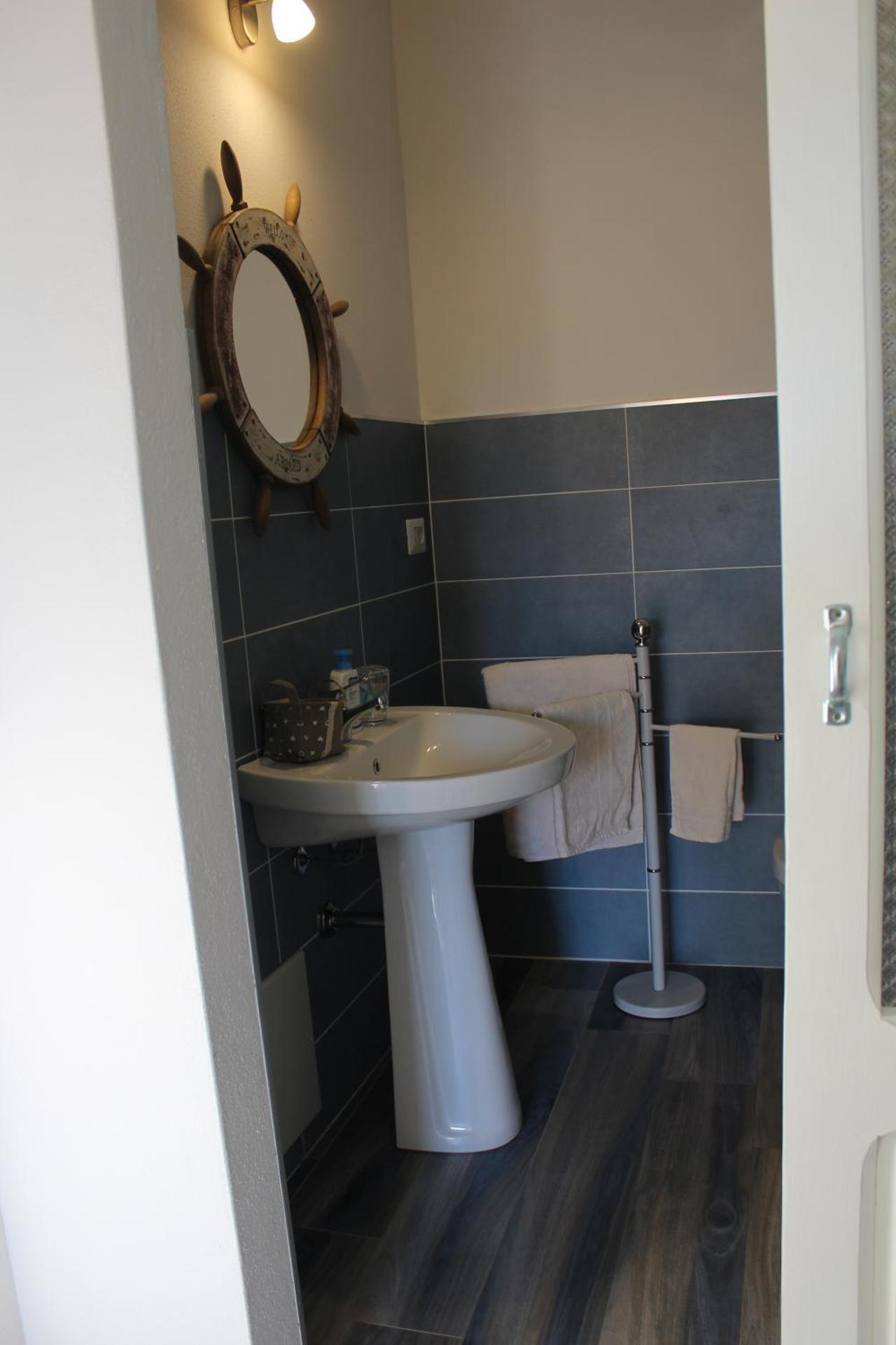 Sa Dommu de Kerciu vista mare con parcheggio