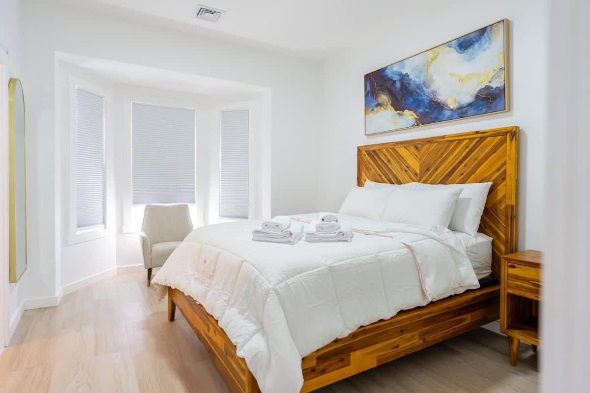 Luxury 2 Bed 2 Bath East Boston