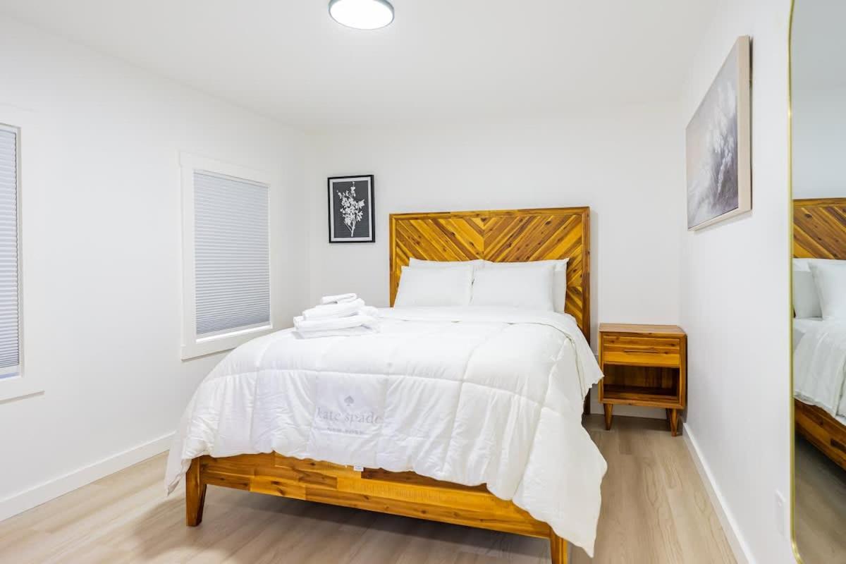 Luxury 2 Bed 2 Bath East Boston