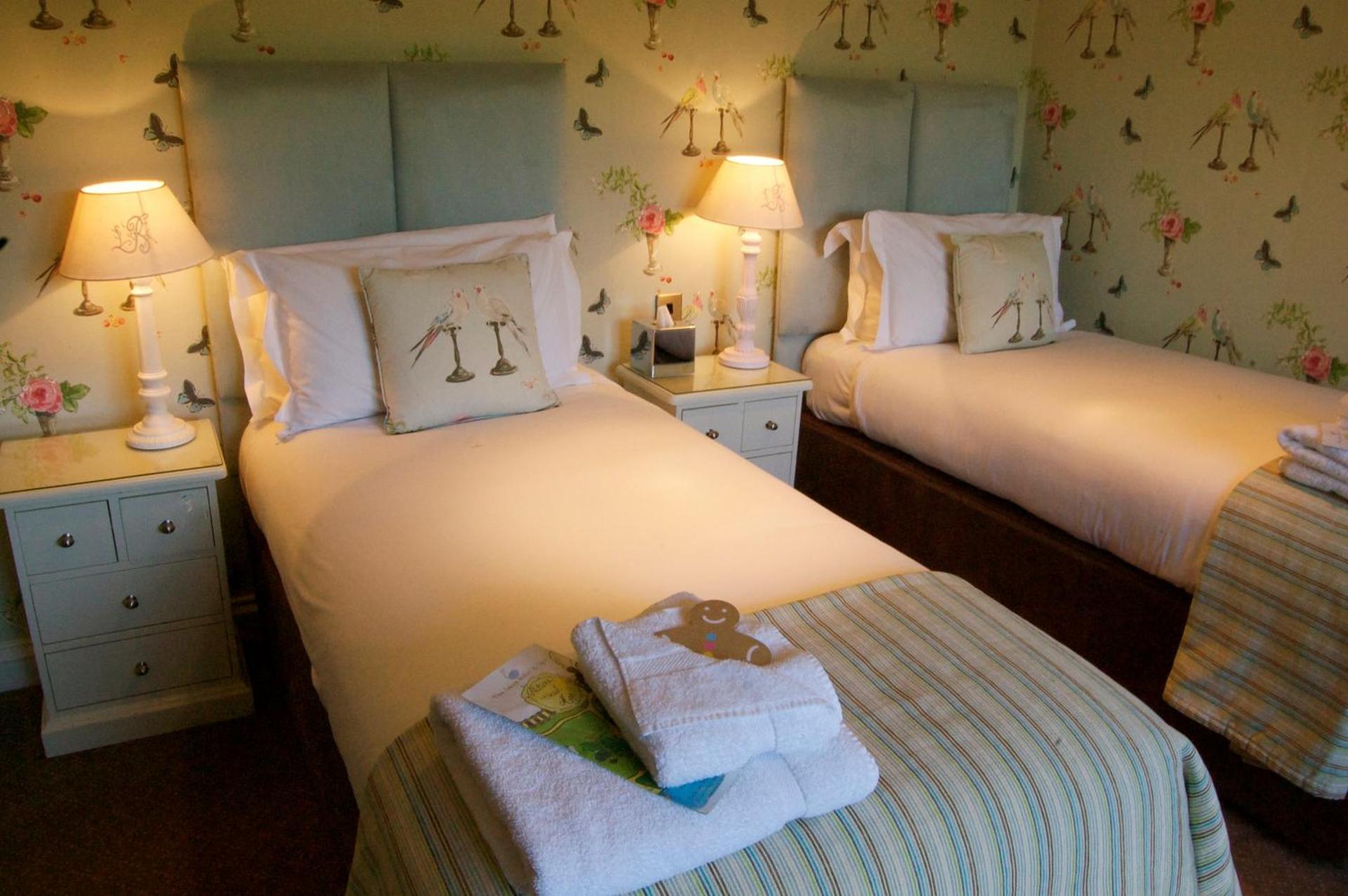 2 Bedroom Suite - Thermal Journey not included (not dog friendly)