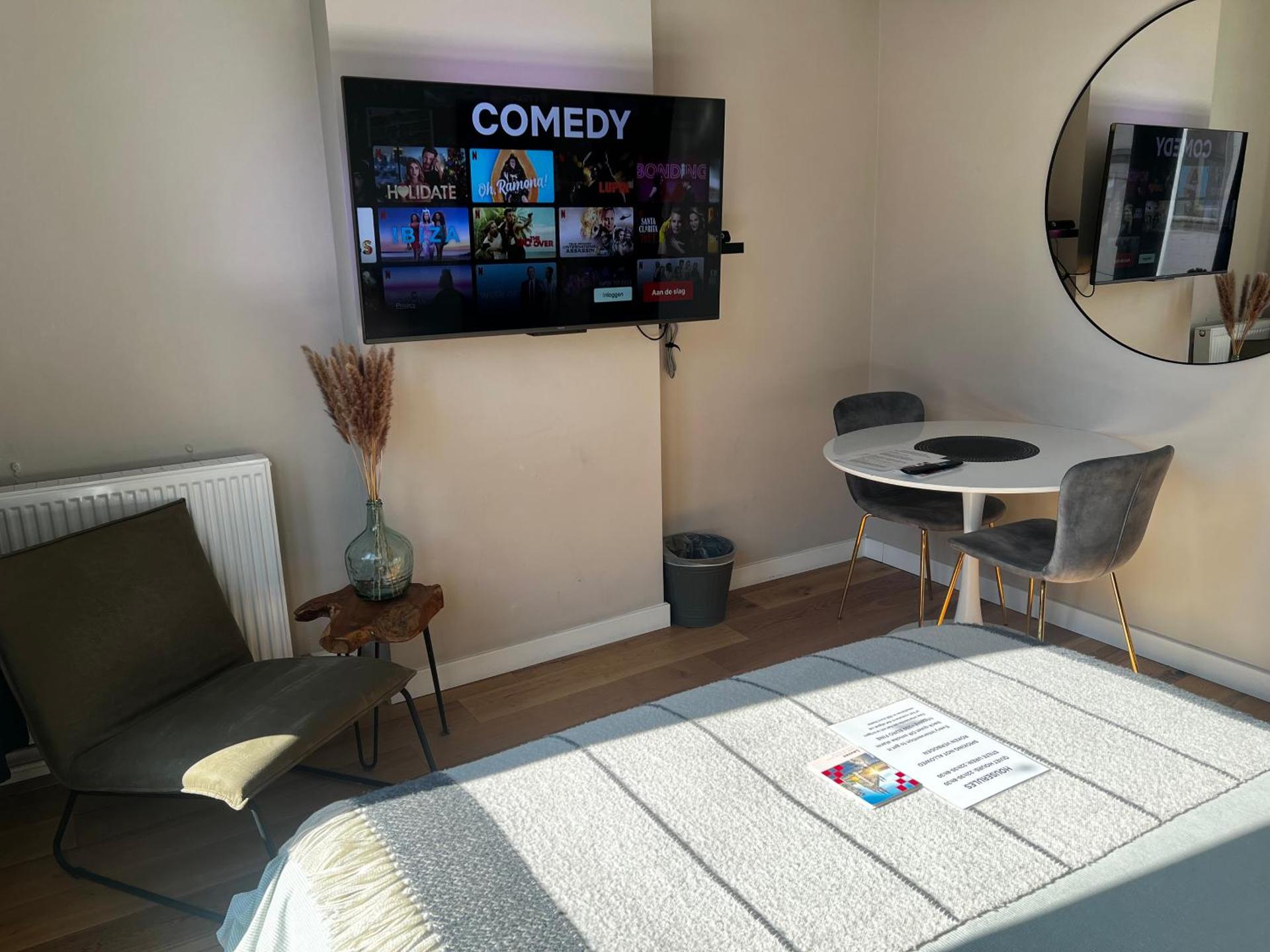 Boutique Leuven - self check in with CHEAPEST PARKING