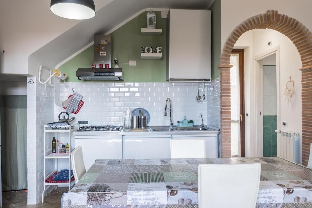 Relax a due passi dal mare dall'aeroporto"casettaStella"