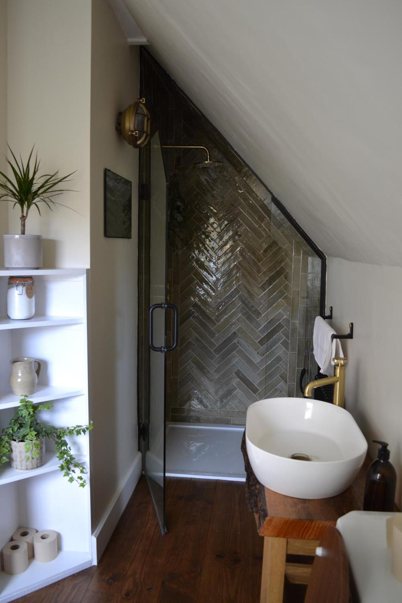 Chapel Cottage- Coastal Somerset Retreat