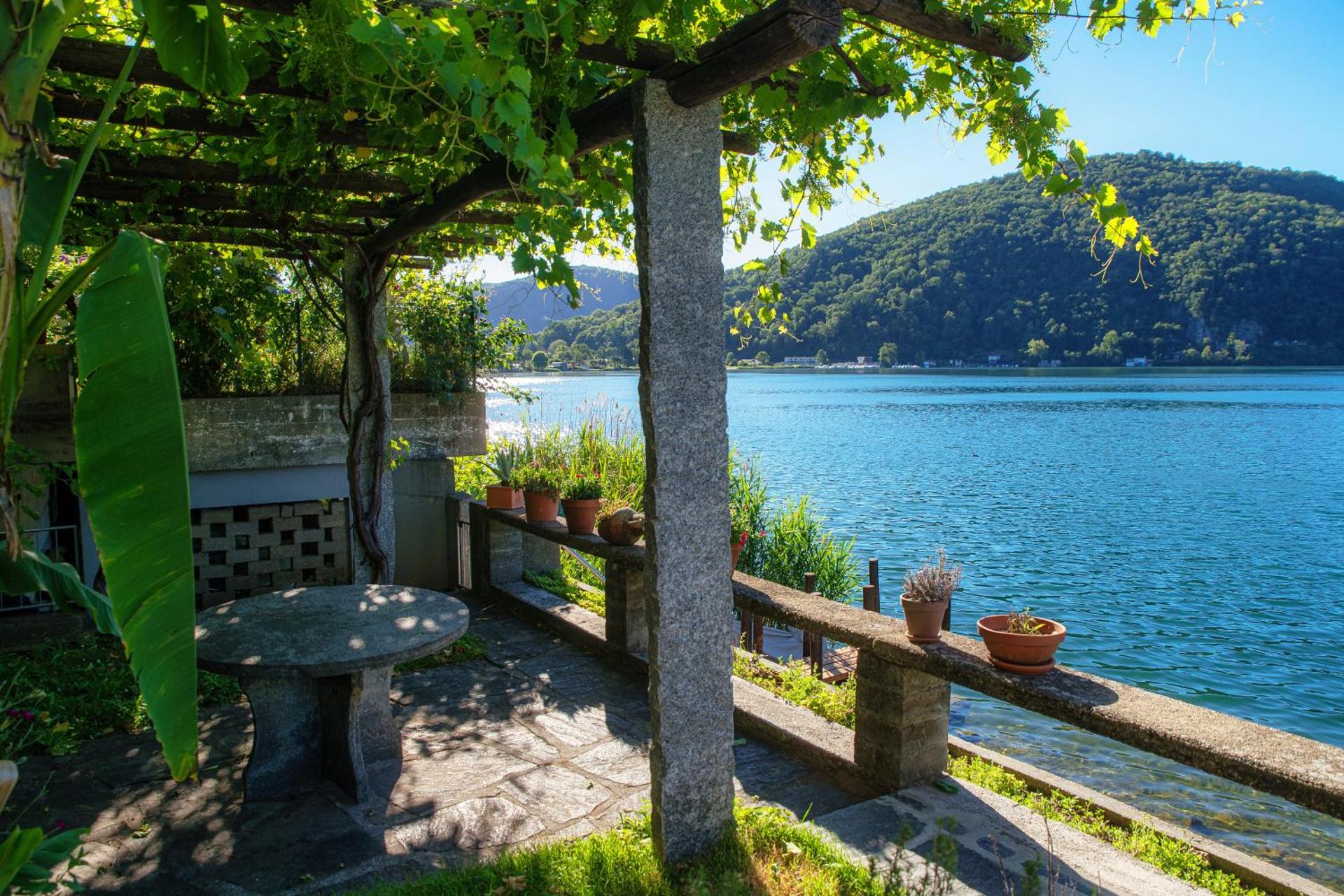 La Finestra Blu by Quokka 360 - Amazing Lake View