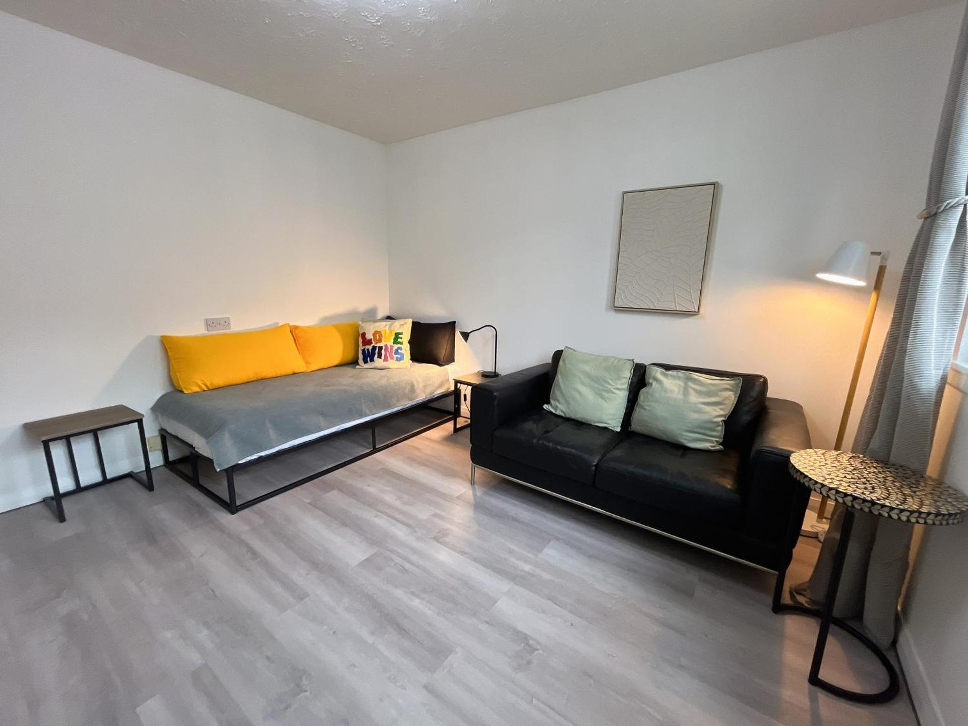 Causewayside Free parking