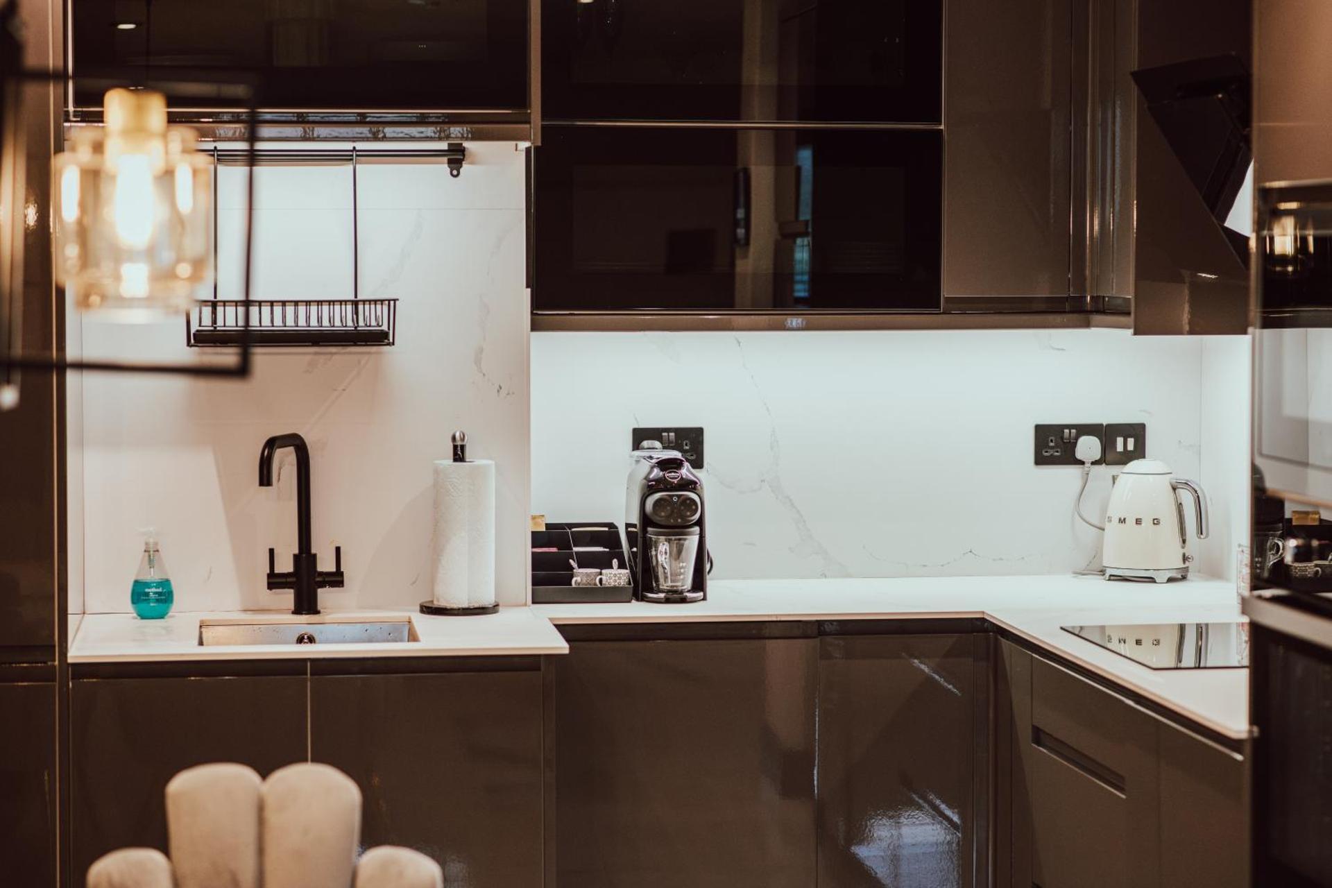 The Penthouse Luxury Central Apartment