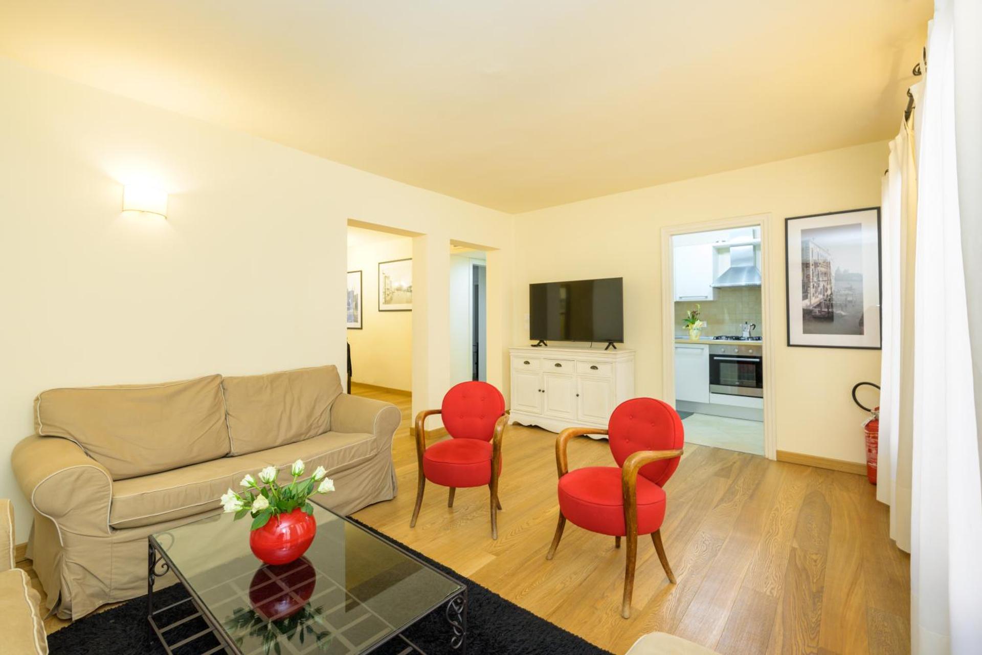 Communal lounge/ TV room