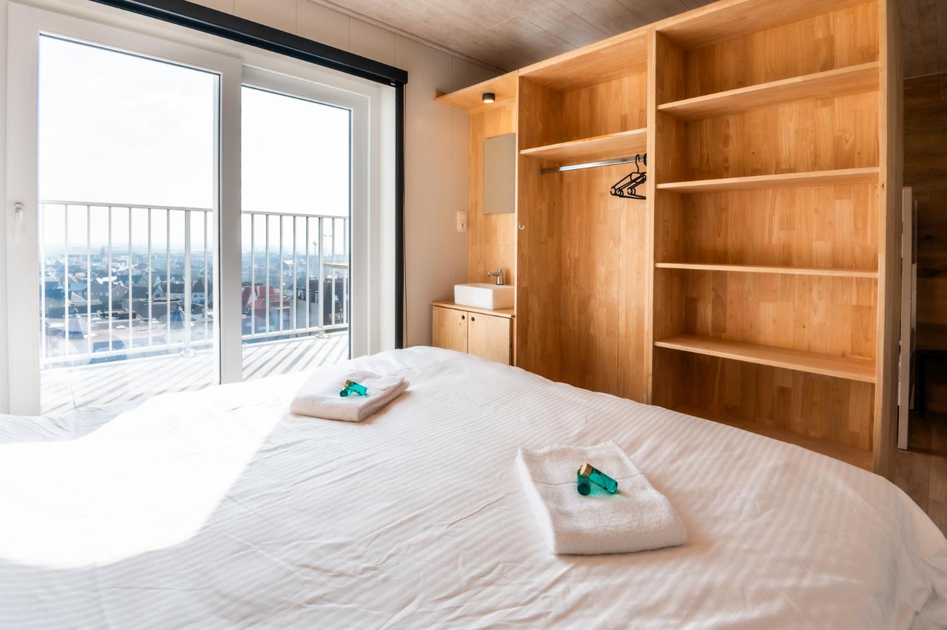 Nice apartment with suberb Sea Views