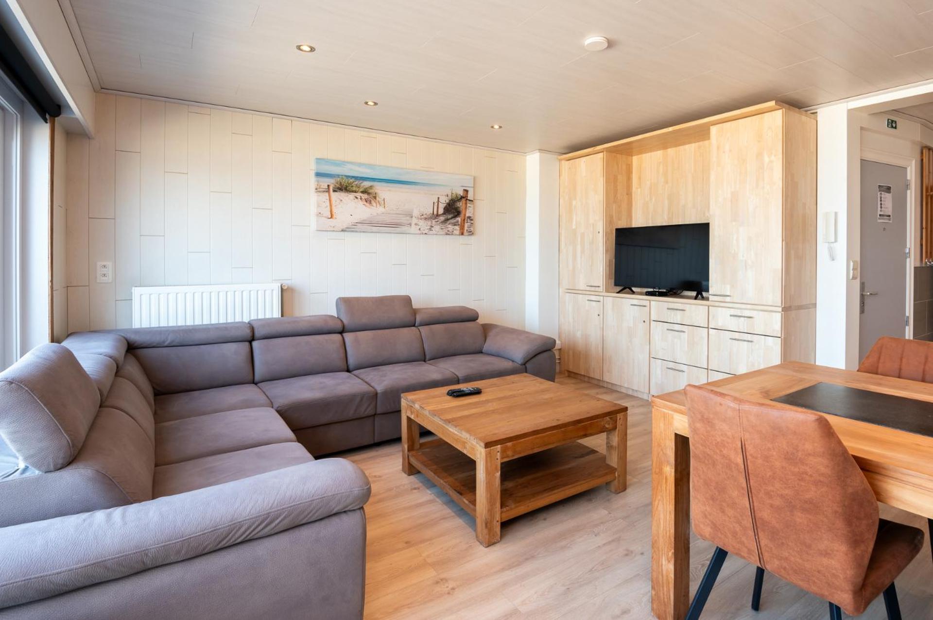 Nice apartment with suberb Sea Views