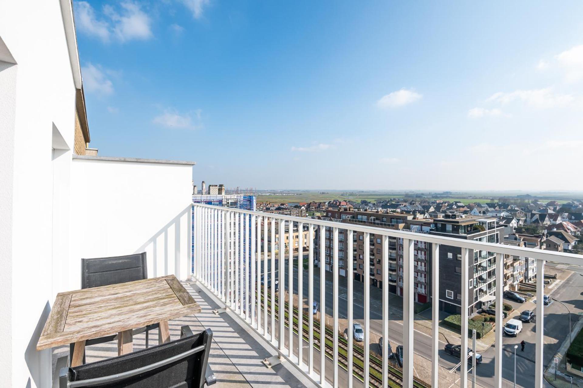 Nice apartment with suberb Sea Views