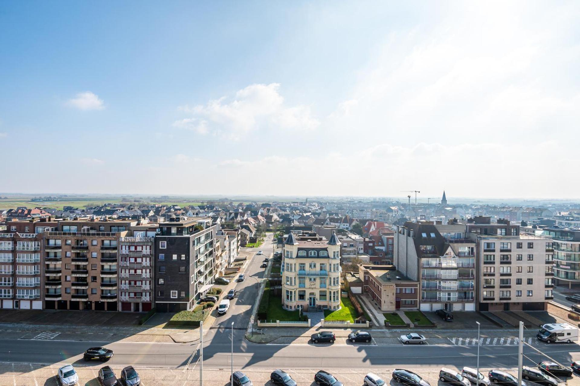 Nice apartment with suberb Sea Views