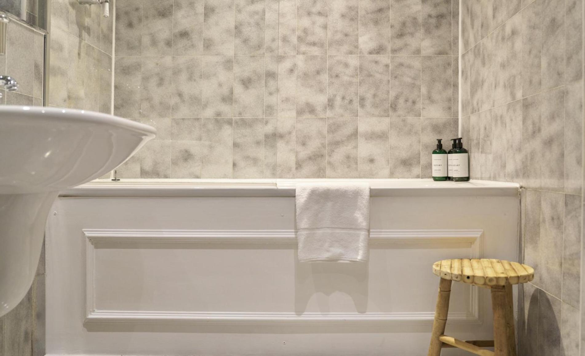 Europa House Apartments