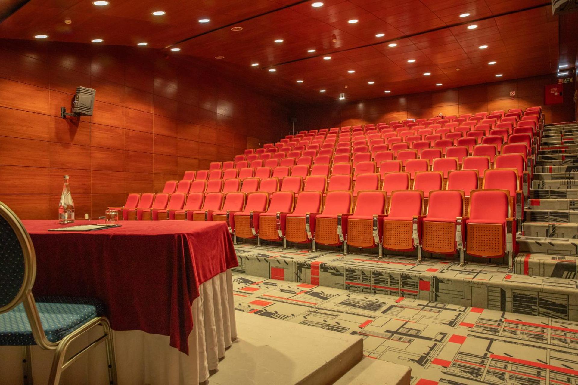 Meeting/conference room