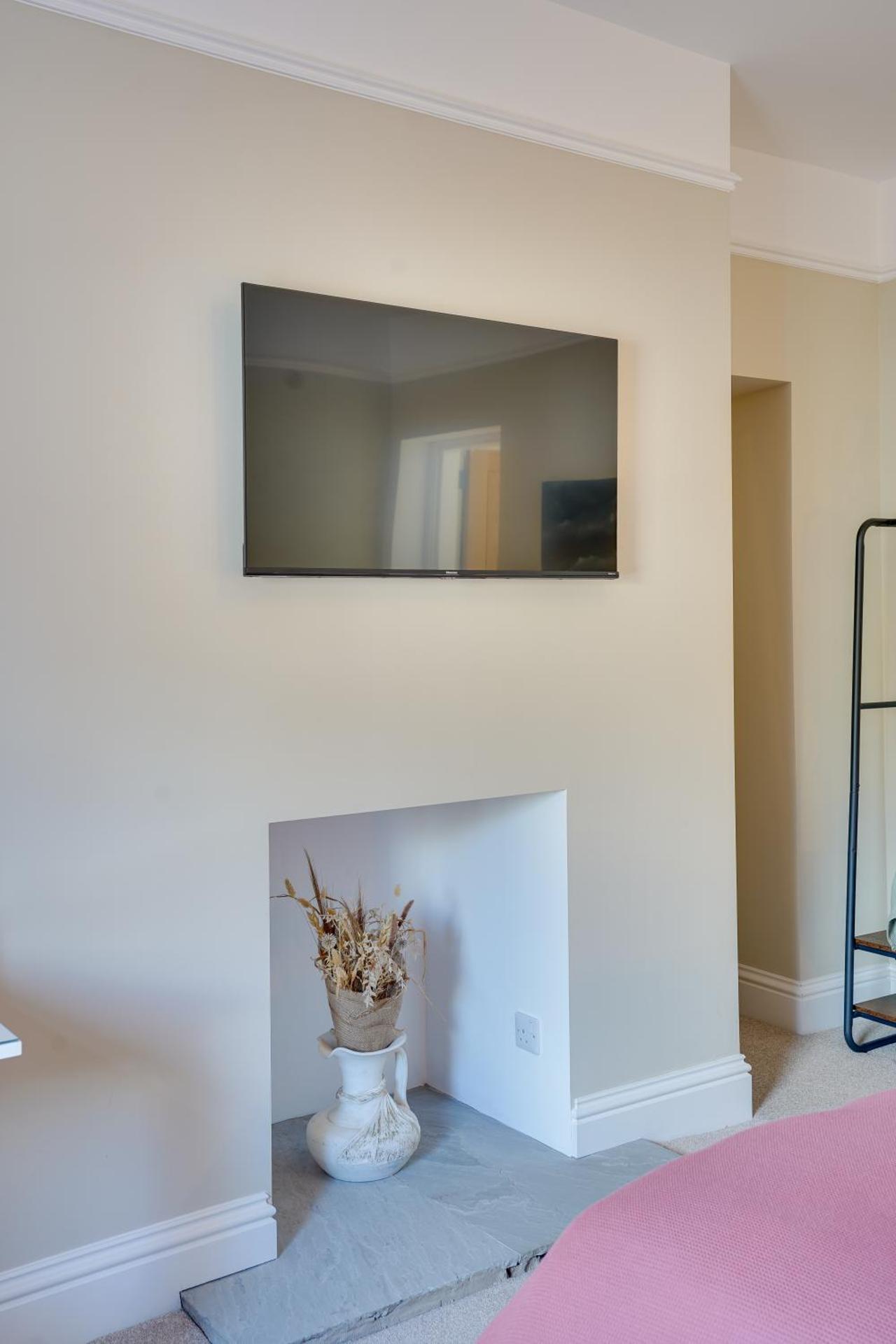 NEW The Procession Grade II Listed and Pet Friendly