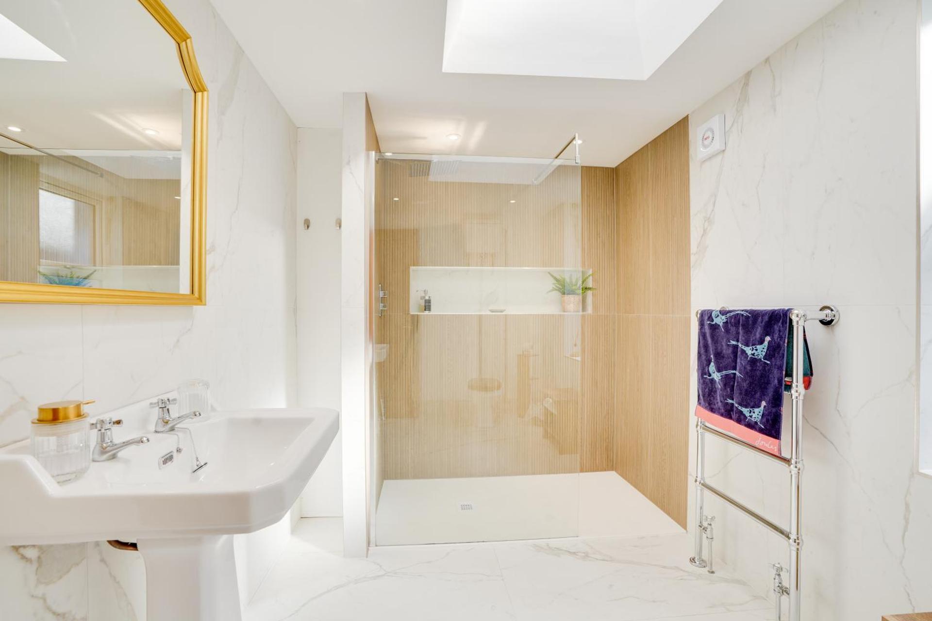 NEW The Procession Grade II Listed and Pet Friendly