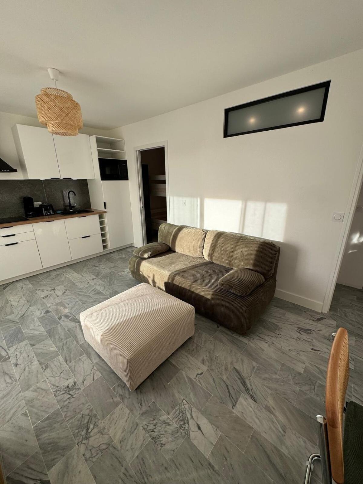 T3 Rénové vu Port Clim et Wifi