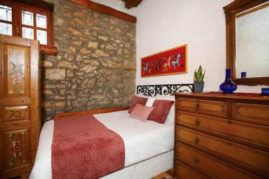 MARIOLATA STONE HOUSE