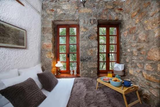 MARIOLATA STONE HOUSE