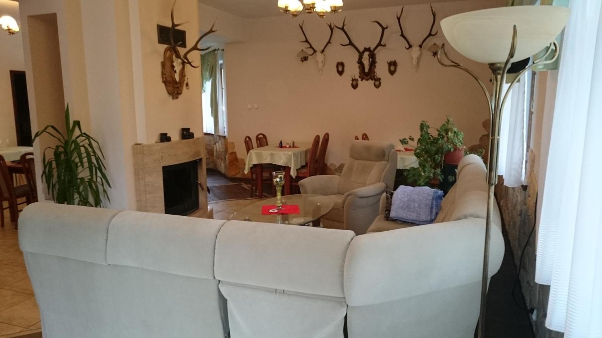 Communal lounge/ TV room