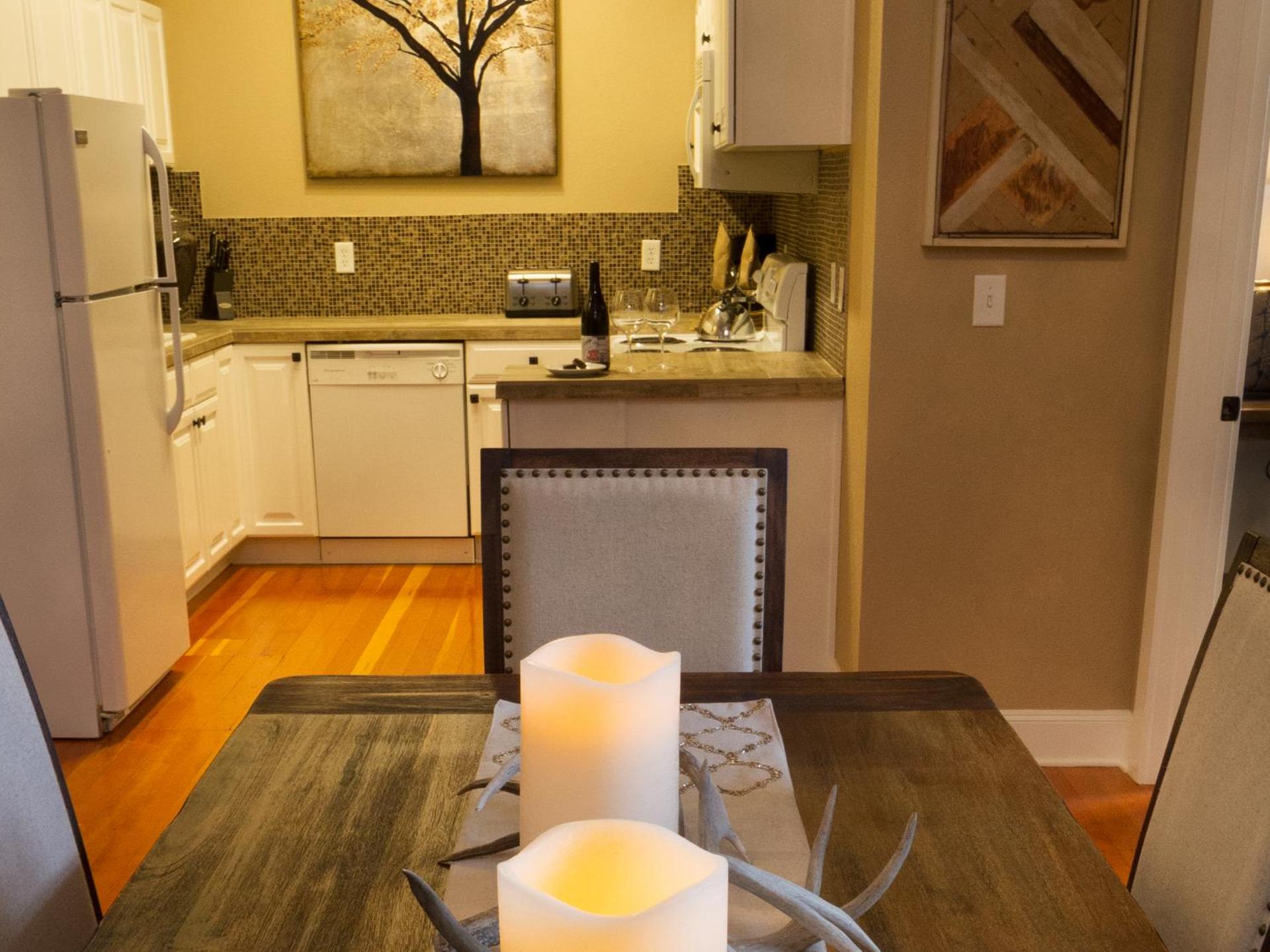 Kitchen or kitchenette