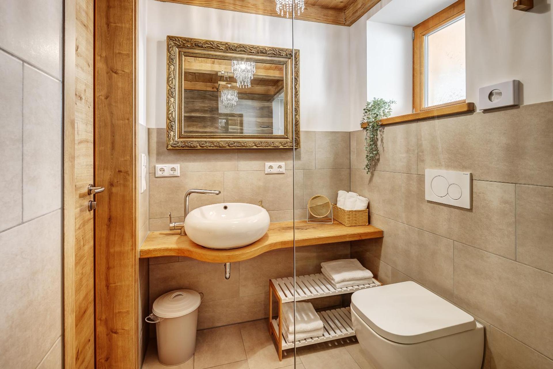 Landhaus Trinis - Kleine Kaffee Tee Theke mit Kühlschrank - Parkplatz