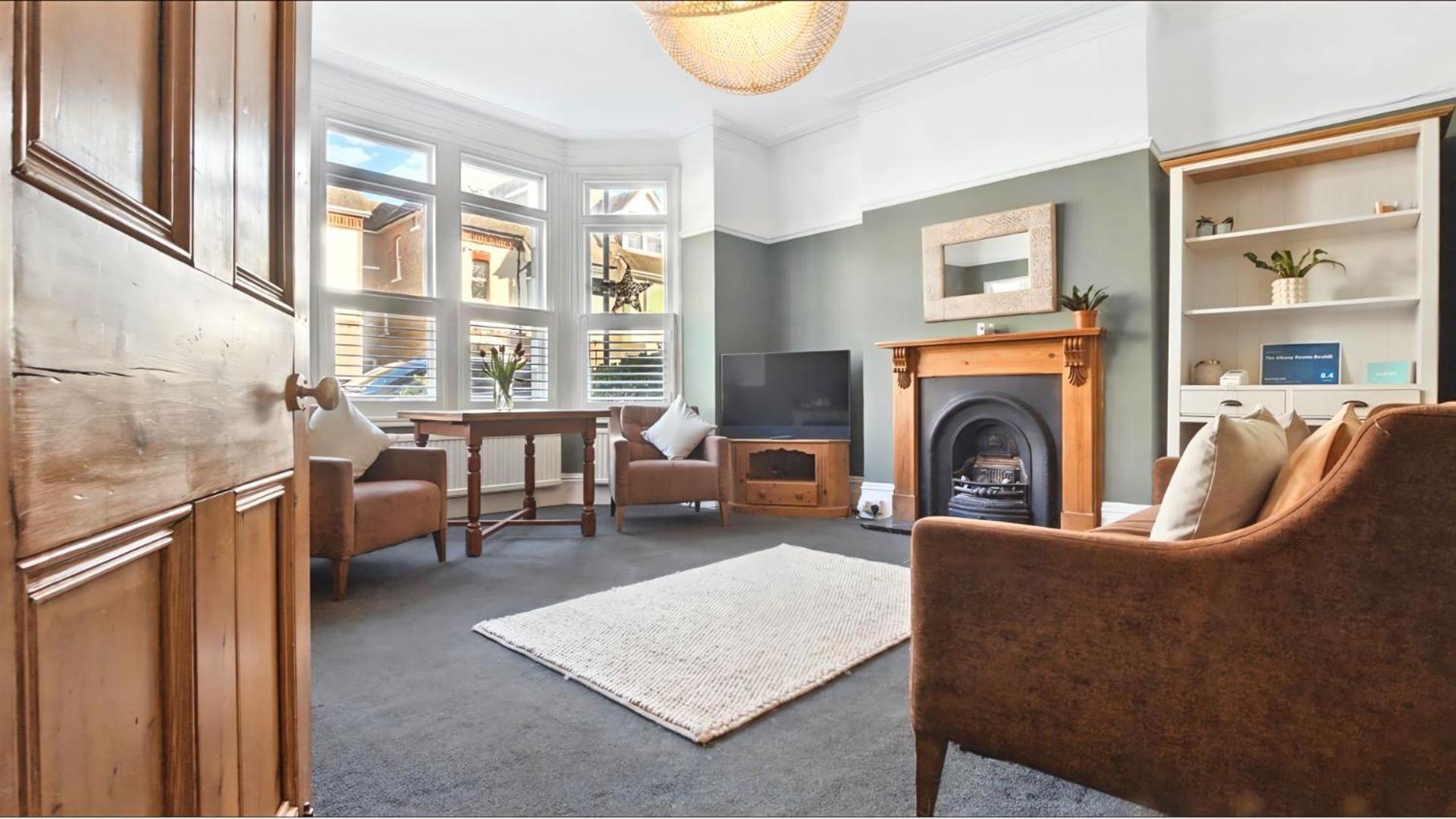 Communal lounge/ TV room