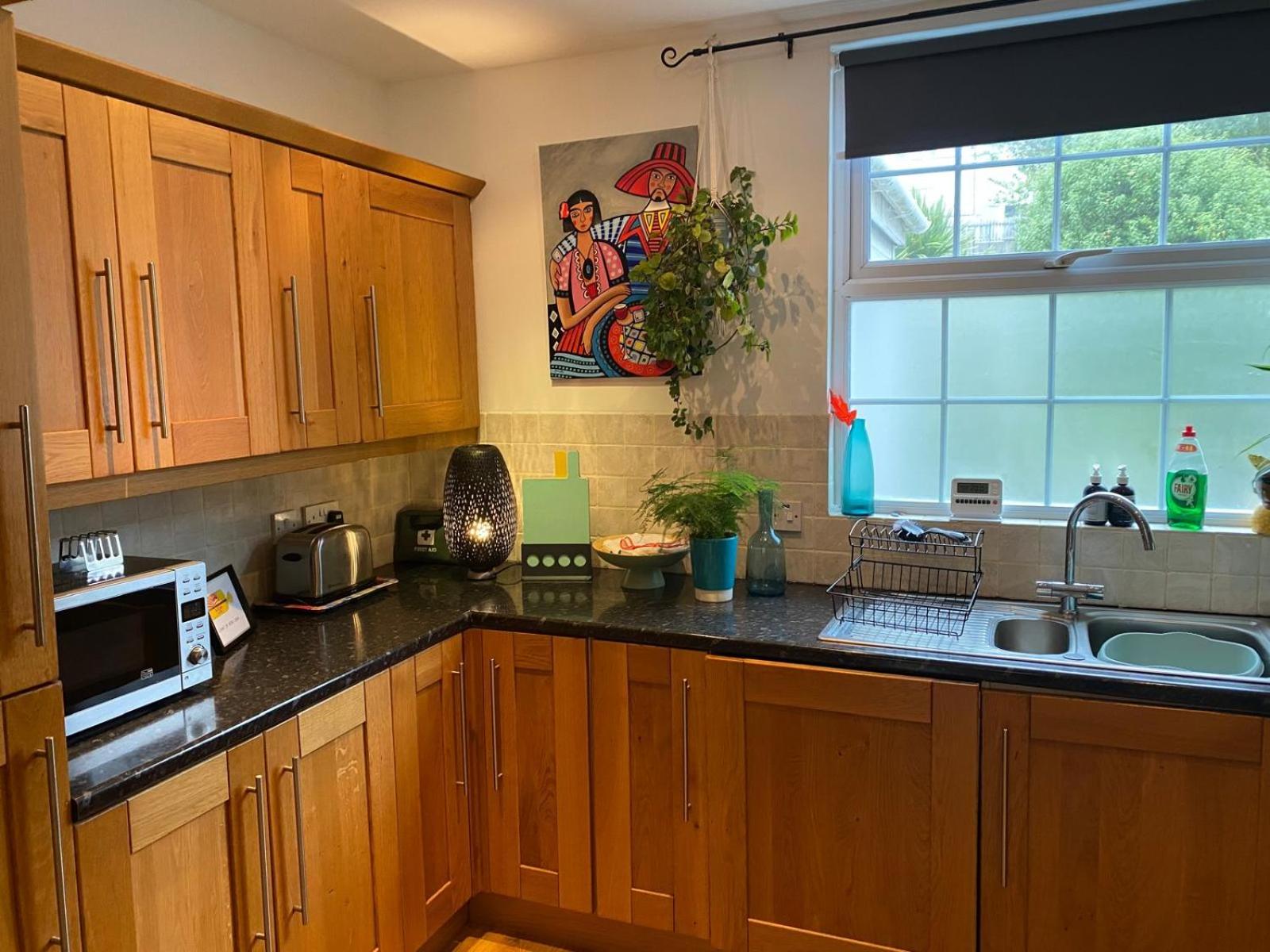 True Colours Apartment in Central Location