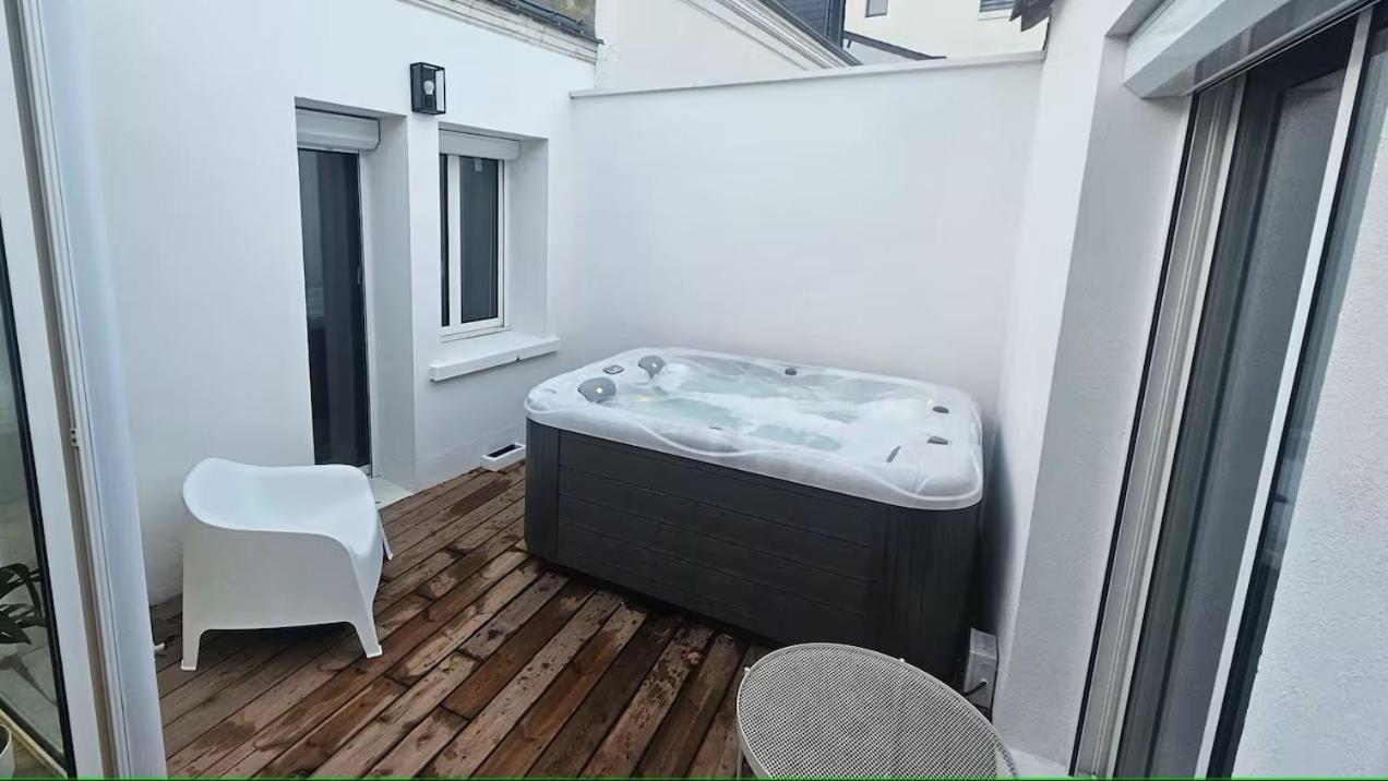 Belle Maison Loft patio jacuzzi clim Tours