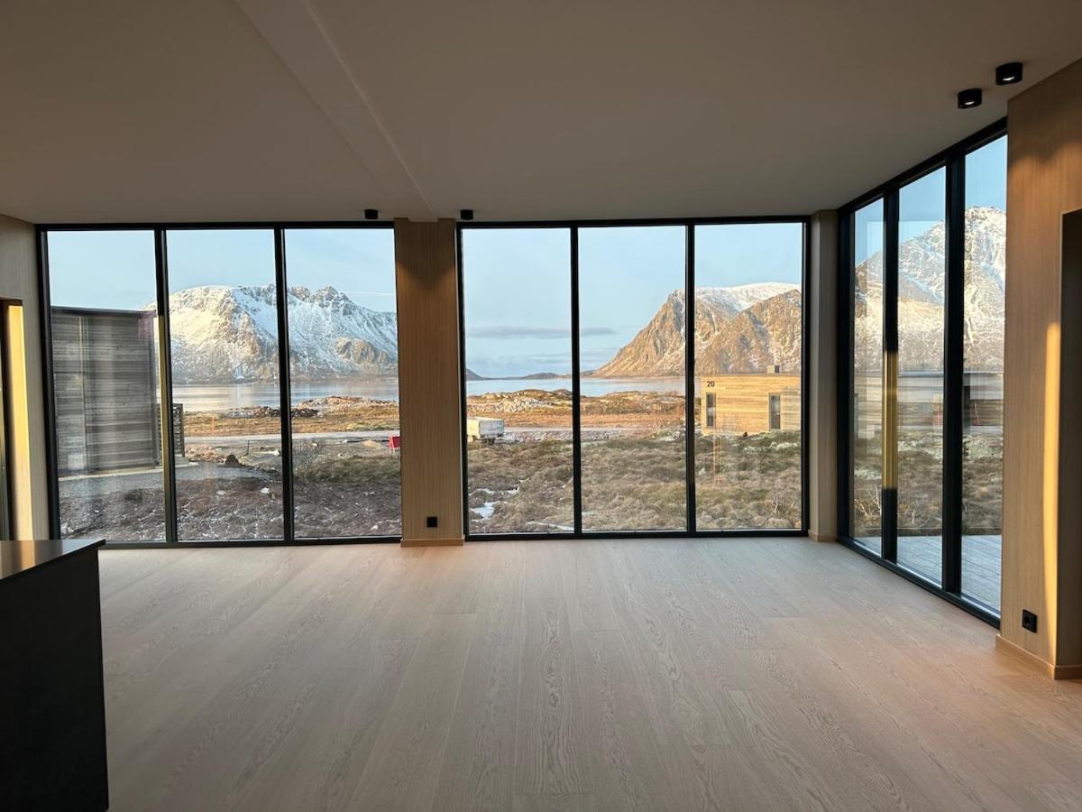 Lofoten luxury with seaview sauna and jacuzzi