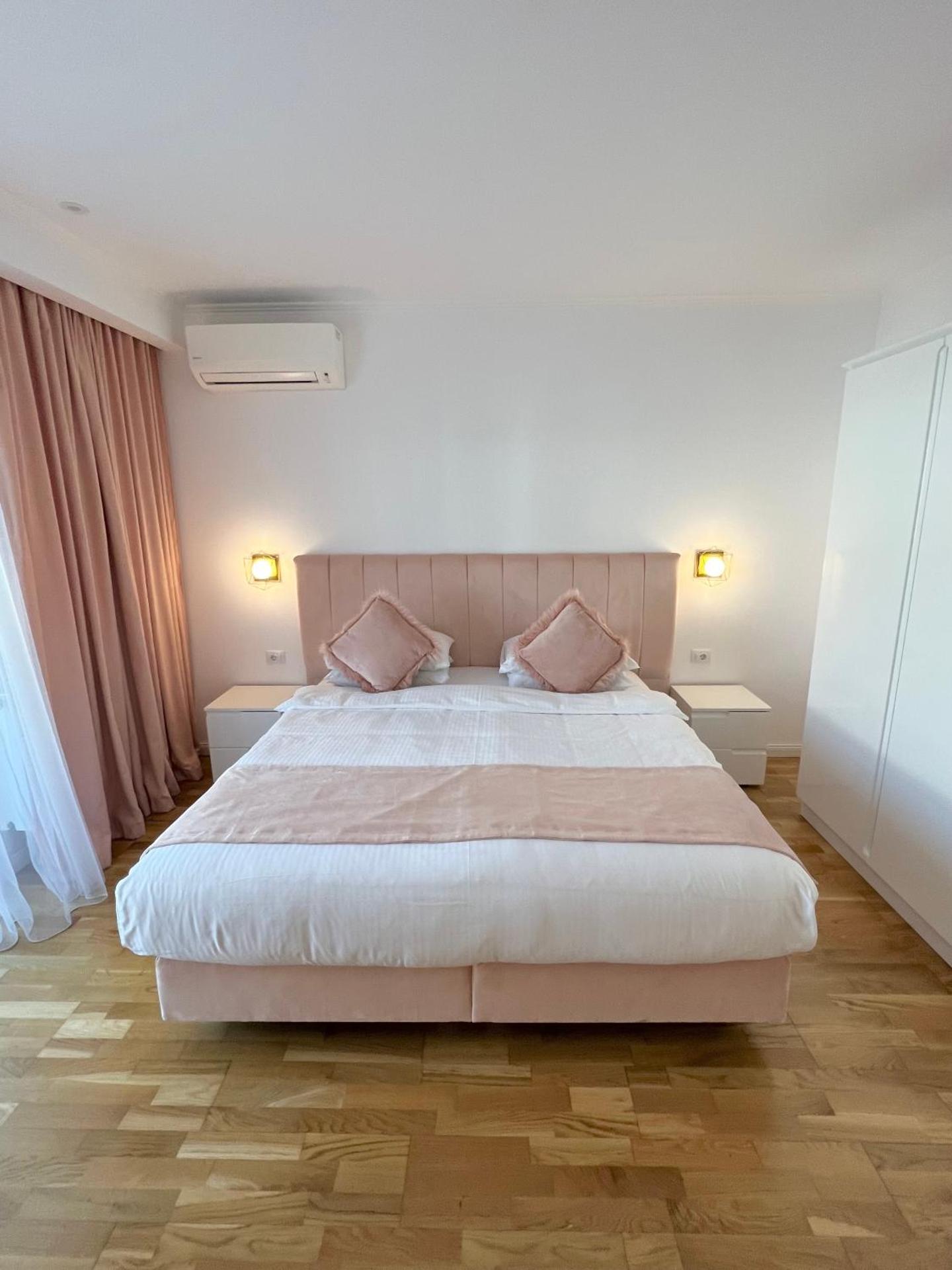 Deluxe Double or Twin Room with Garden View