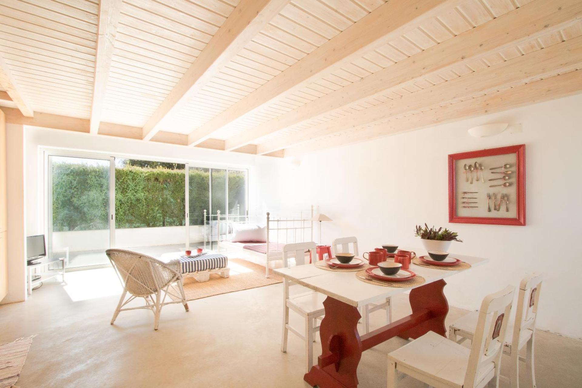 Communal lounge/ TV room