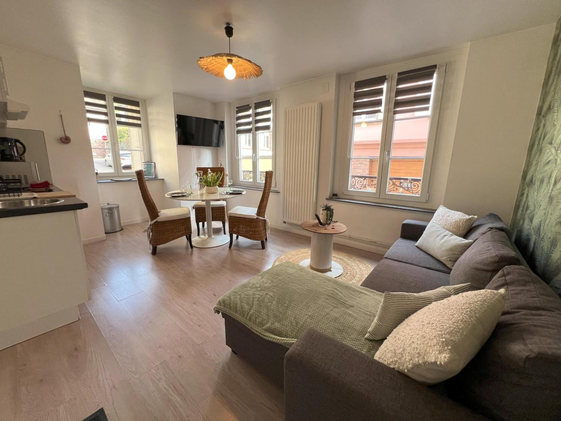 Communal lounge/ TV room