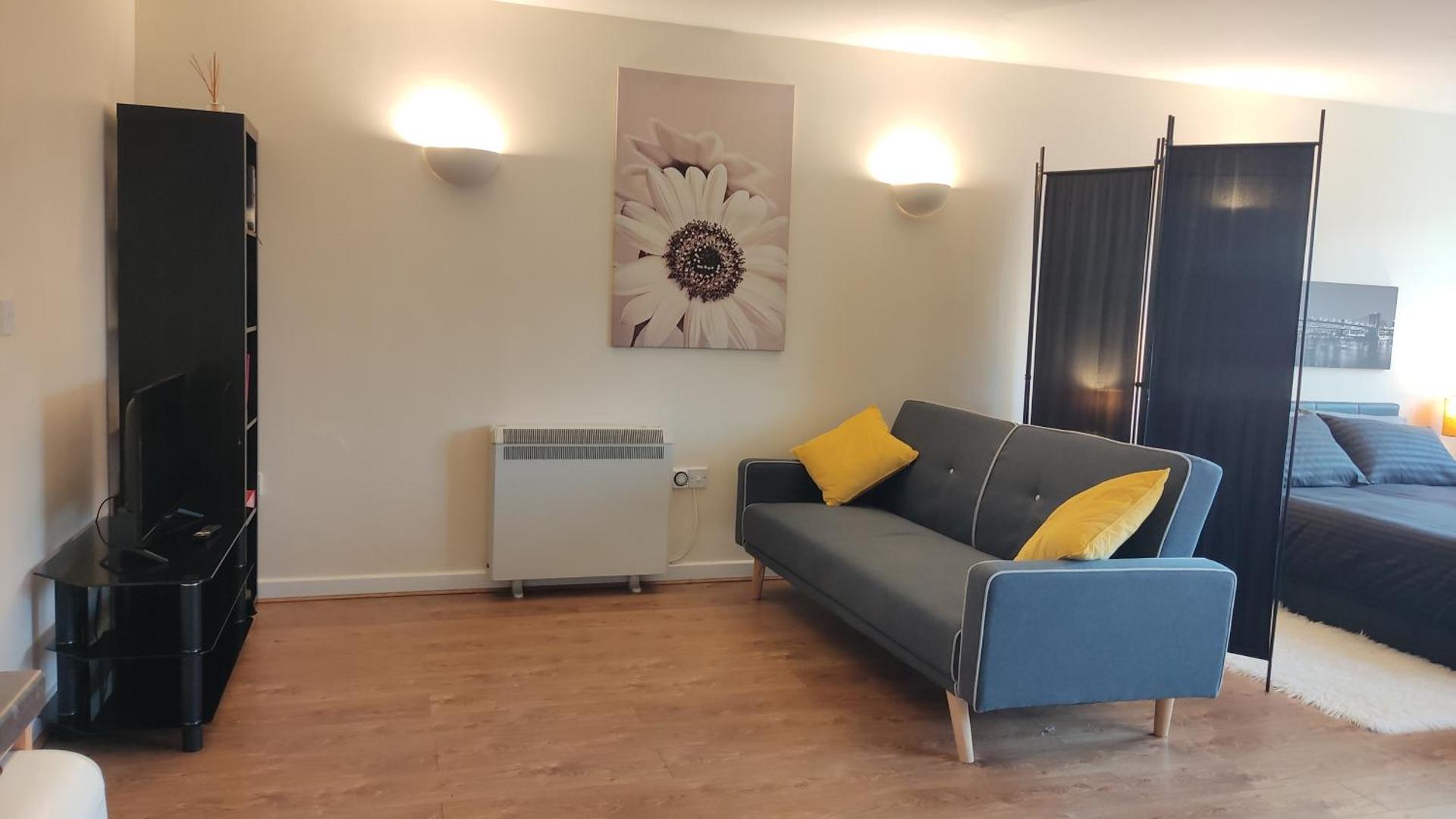 Modern Studio Flat in Wigan