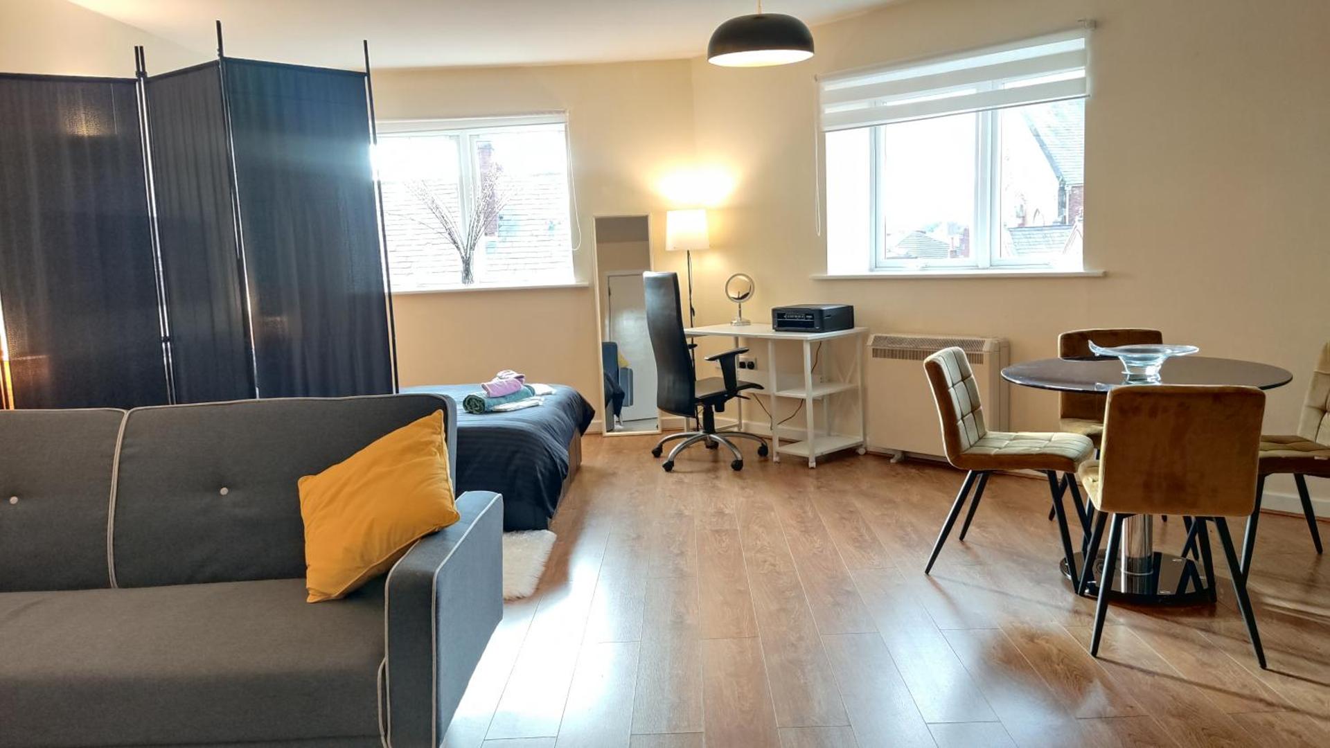 Modern Studio Flat in Wigan