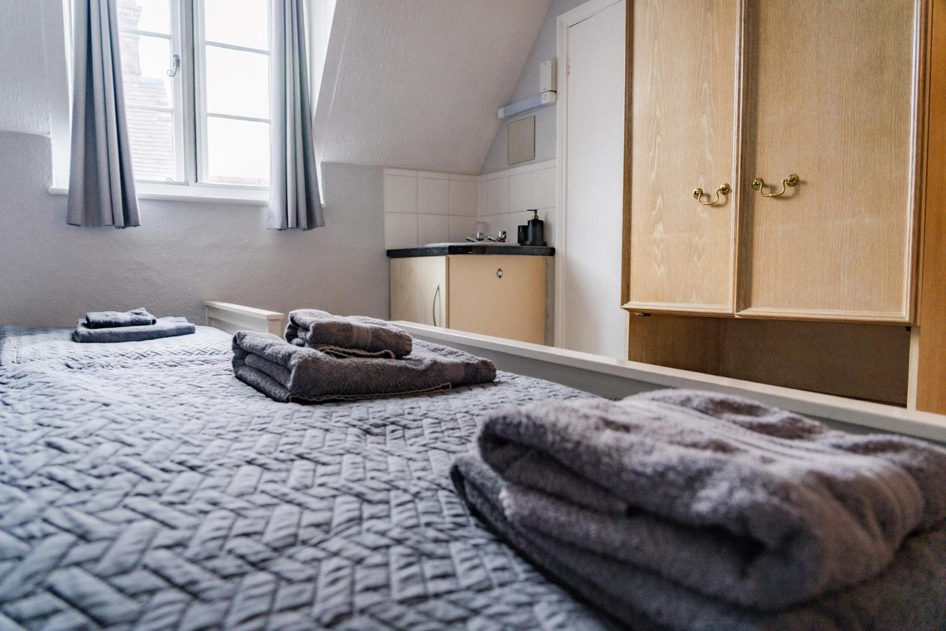 Triple Room with Private Bathroom