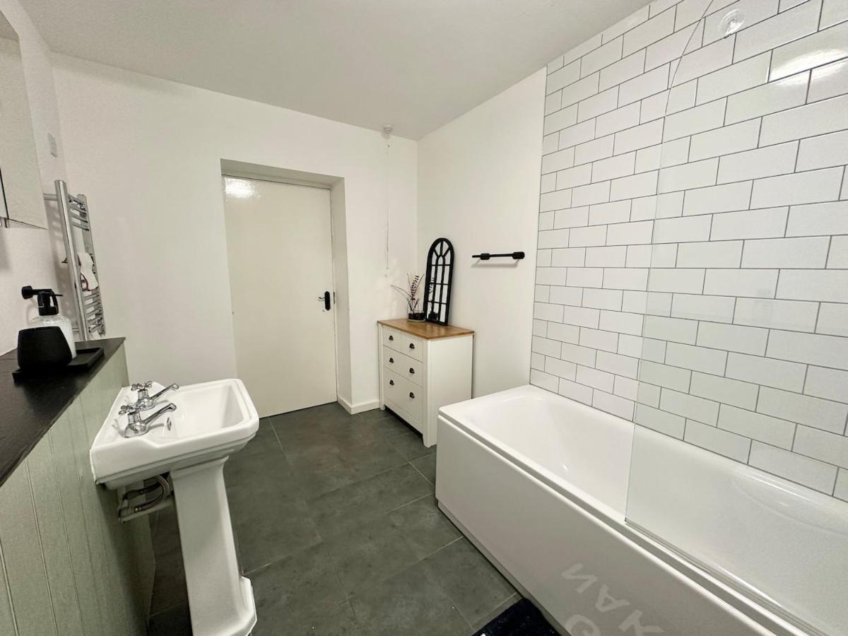 City Haven - 2 Bed in Sheffield - LuxeSuites